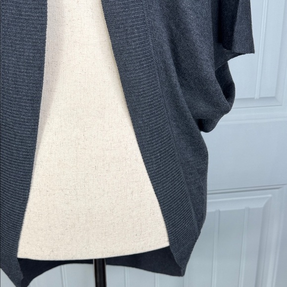 LOFT Sweater Womens M/L Charcoal Gray Open Front Batwing Shrug - Picture 3 of 11